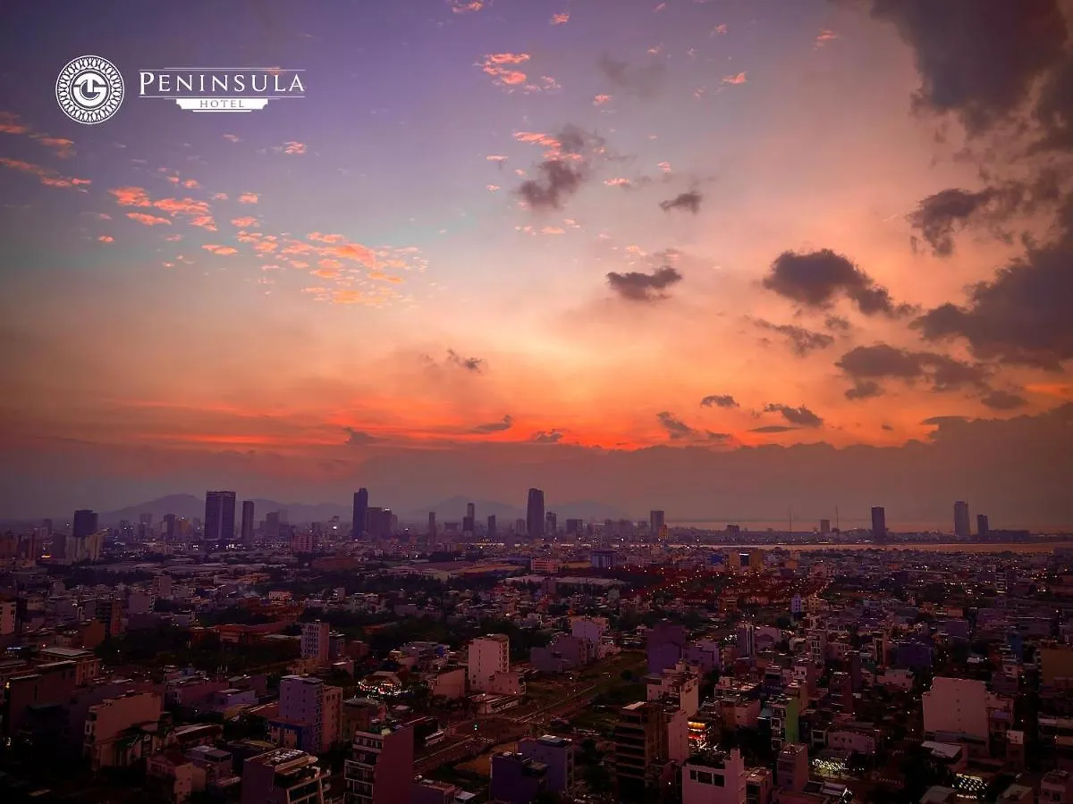Peninsula Hotel Danang 5*, ダナン市