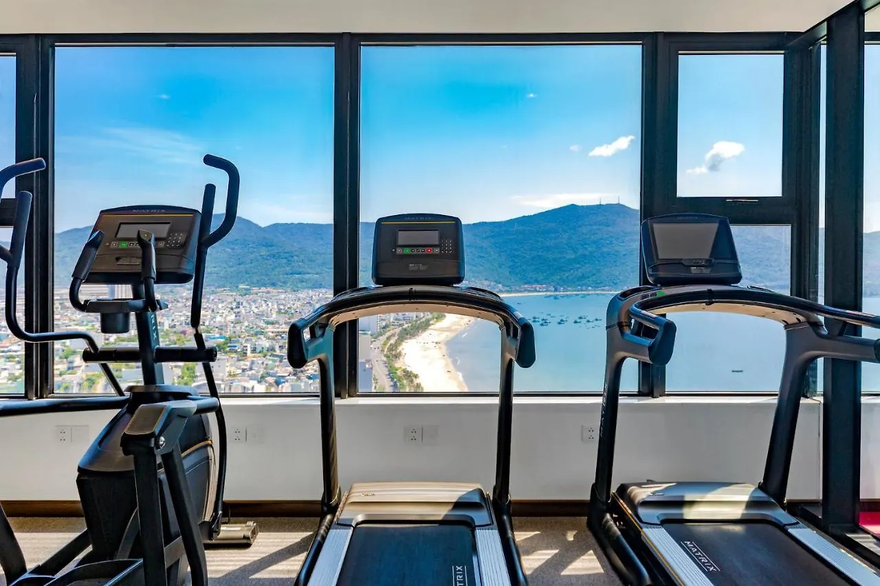 Peninsula Hotel Danang 5*, ダナン市 ベトナム