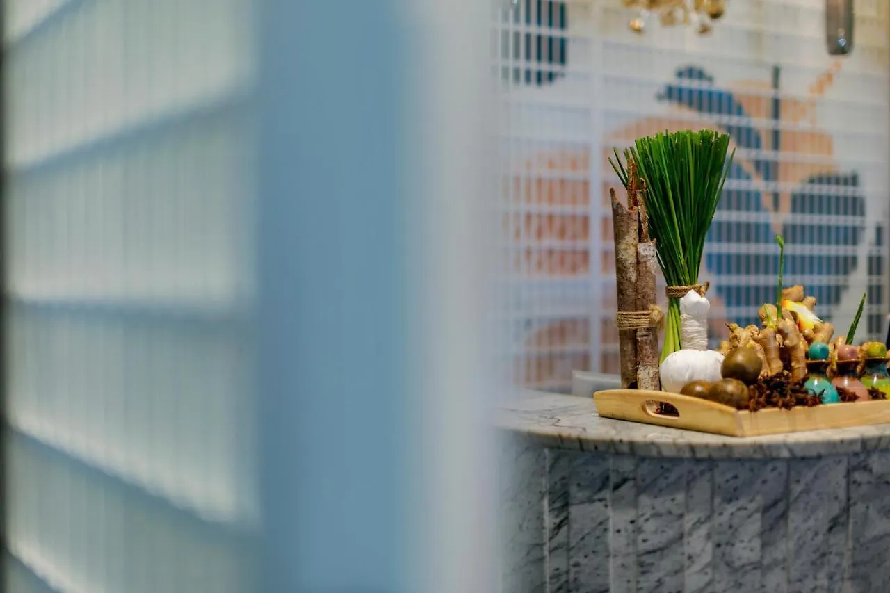 Peninsula Hotel Danang  ダナン市