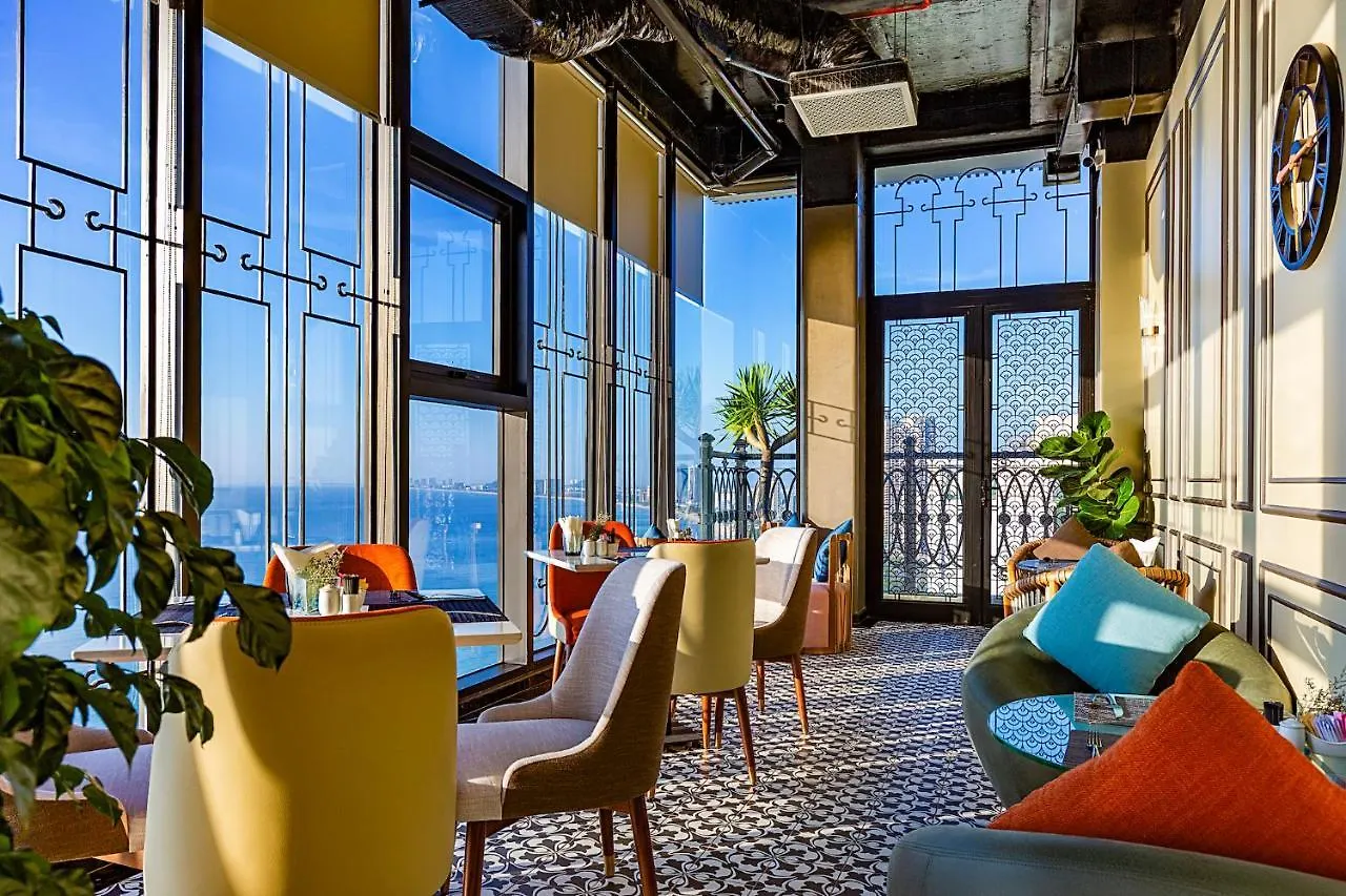 Peninsula Hotel Danang  ダナン市
