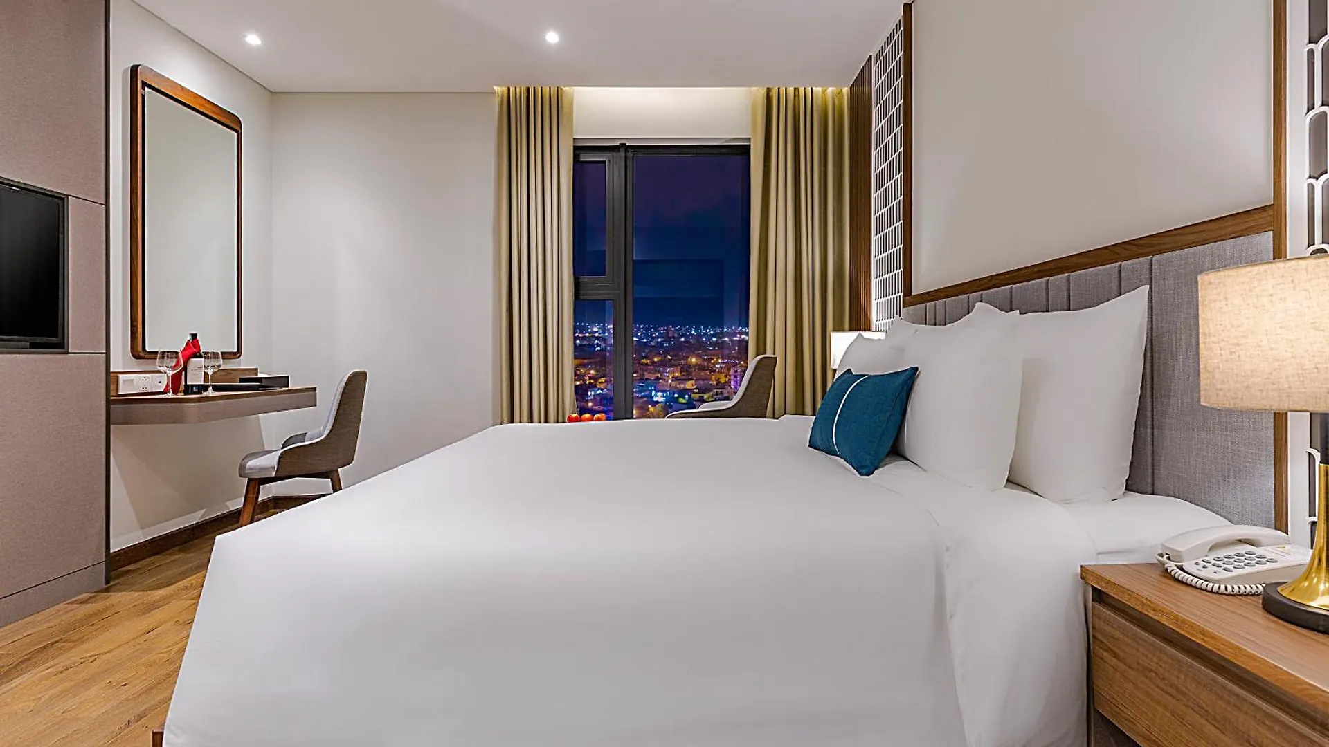 Peninsula Hotel Danang