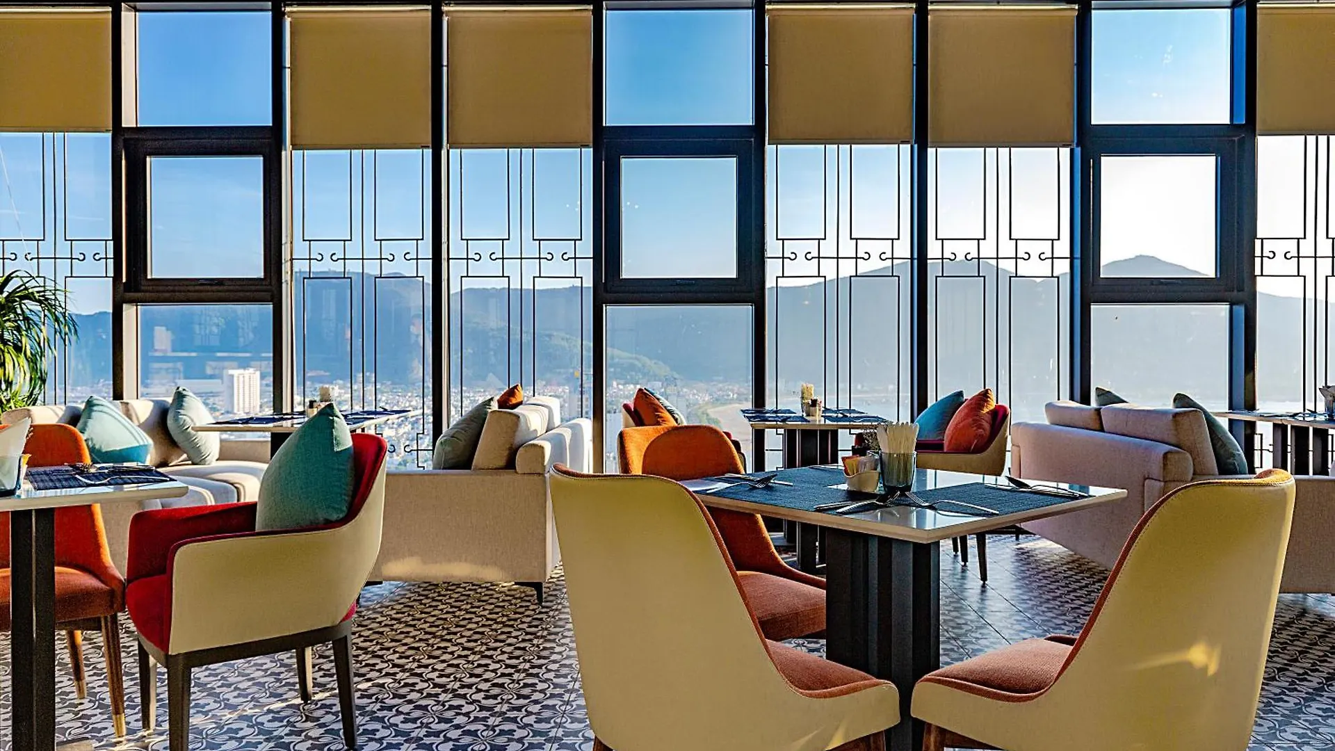 Peninsula Hotel Danang  Da Nang